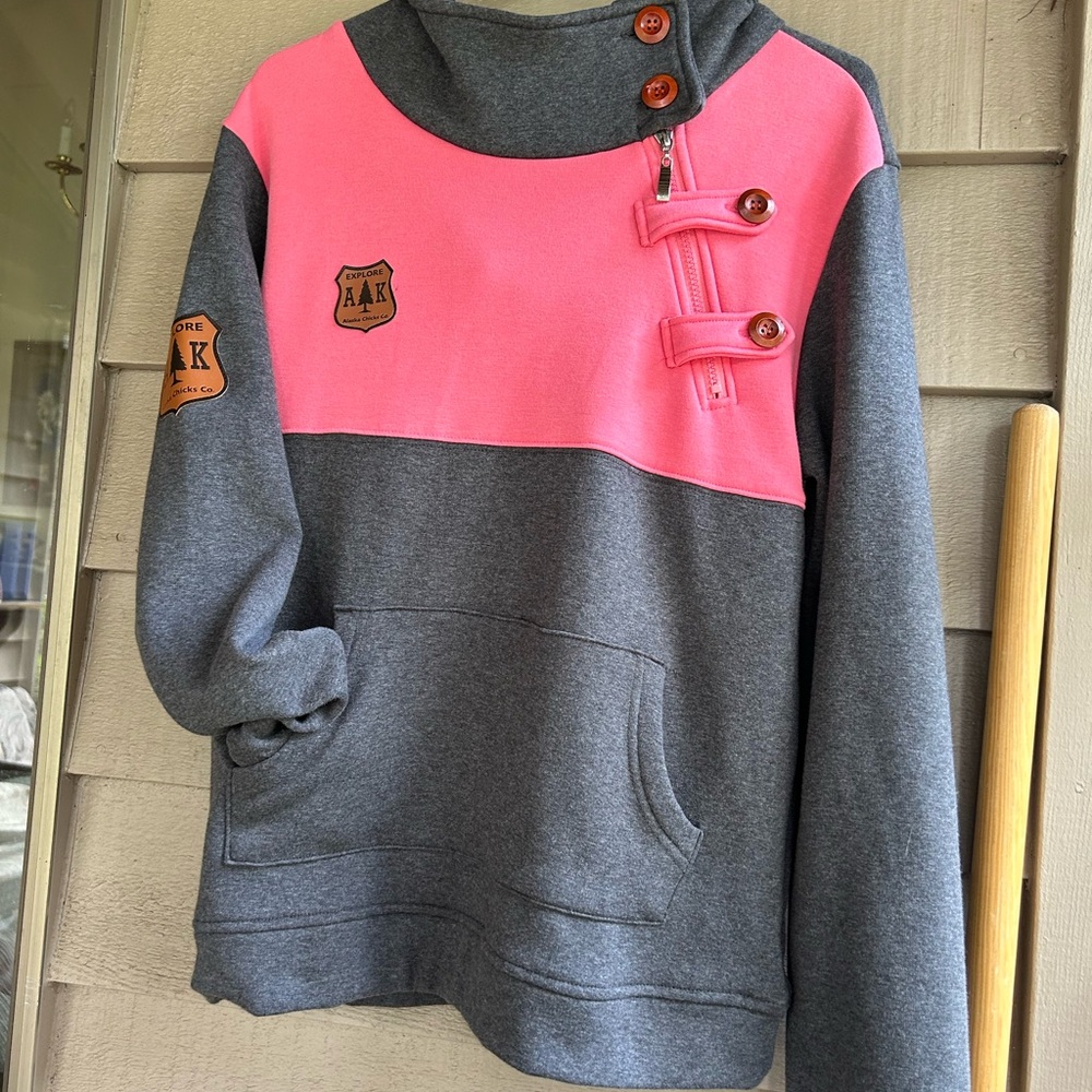 Alaska Chicks Co hooded sweatshirt , gray/peach pink. Stylish button zip trim